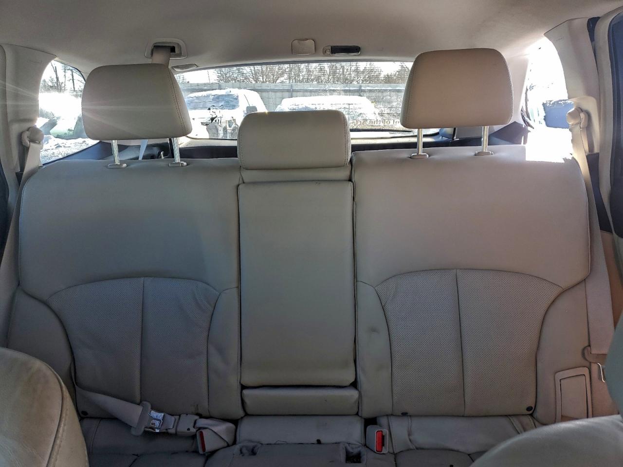 2011 SUBARU OUTBACK 3.6R LIMITED photo 10
