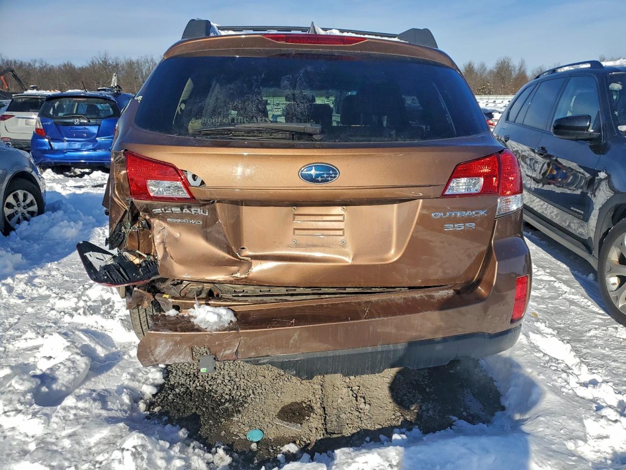 2011 SUBARU OUTBACK 3.6R LIMITED photo 6