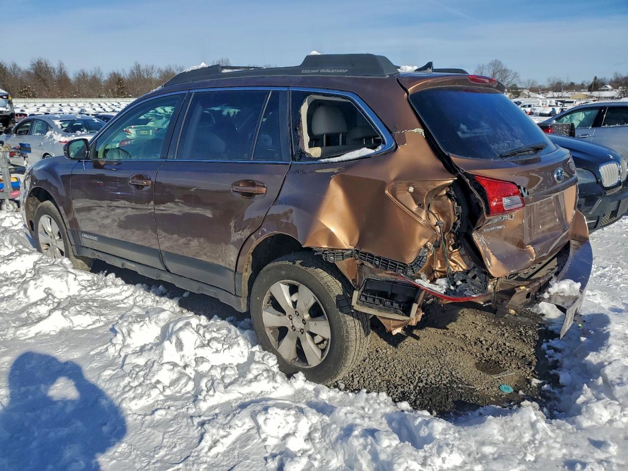2011 SUBARU OUTBACK 3.6R LIMITED photo 2