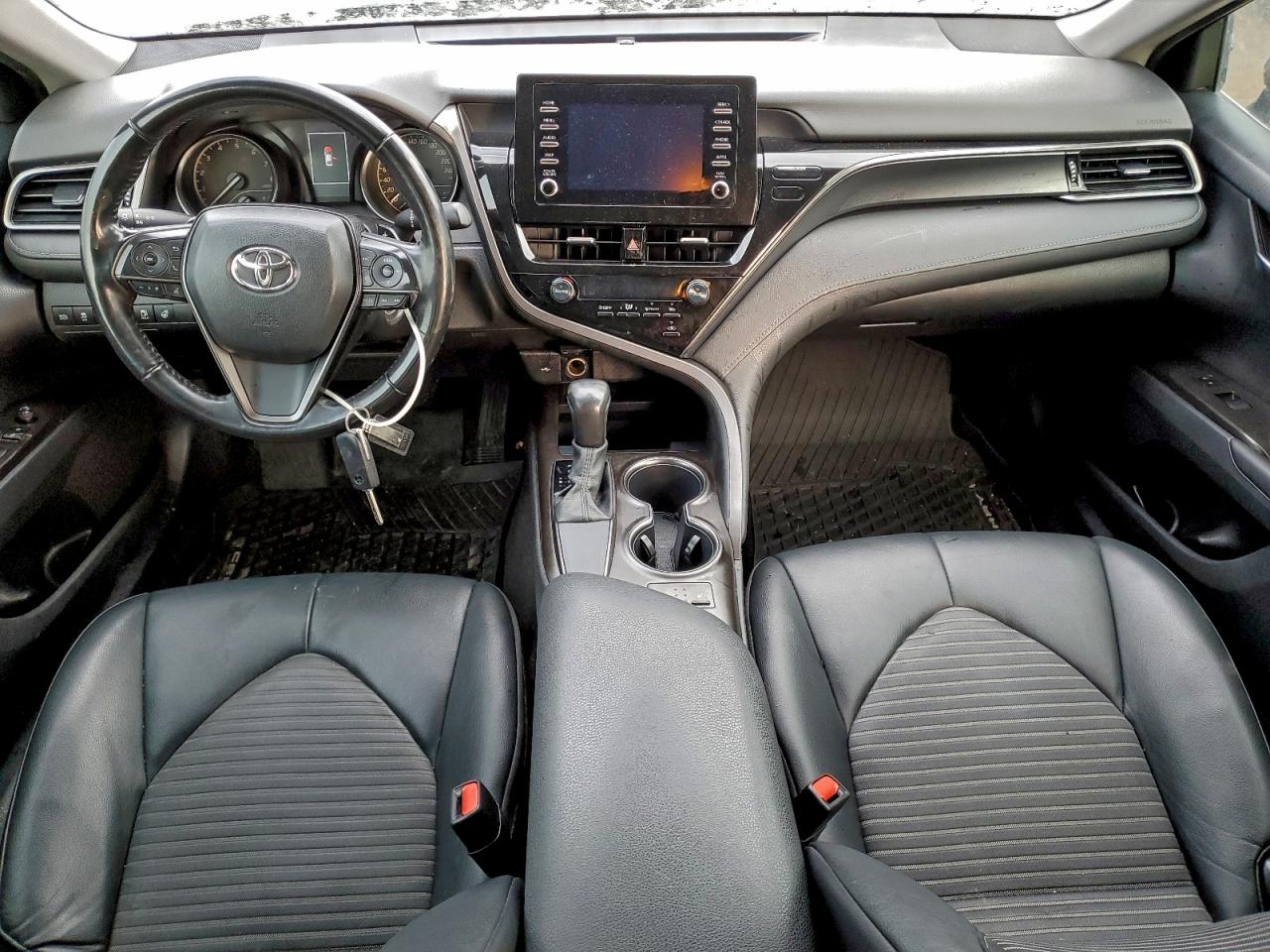 2022 TOYOTA CAMRY SE photo 8