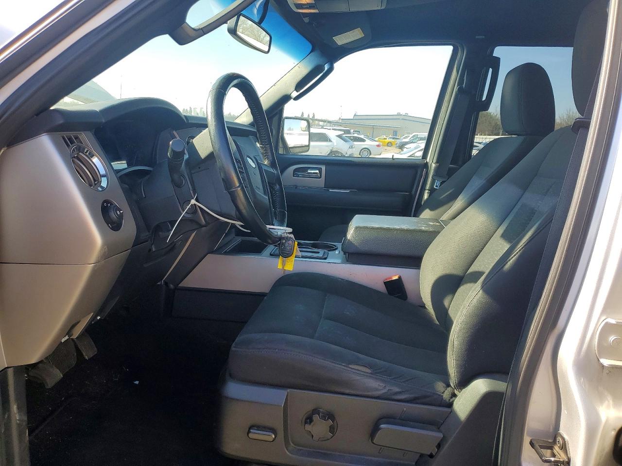 2017 FORD EXPEDITION XLT photo 7