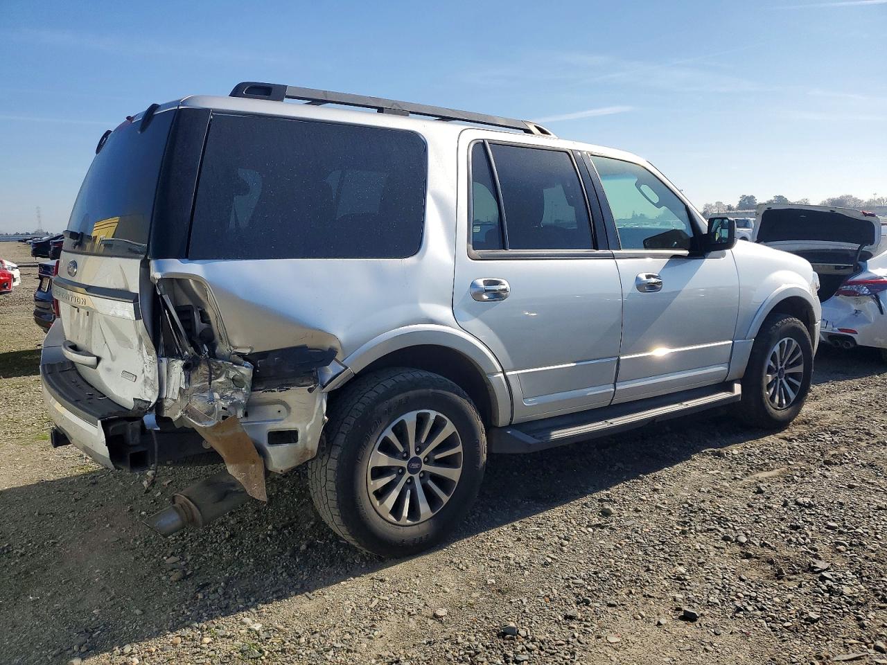 2017 FORD EXPEDITION XLT photo 3