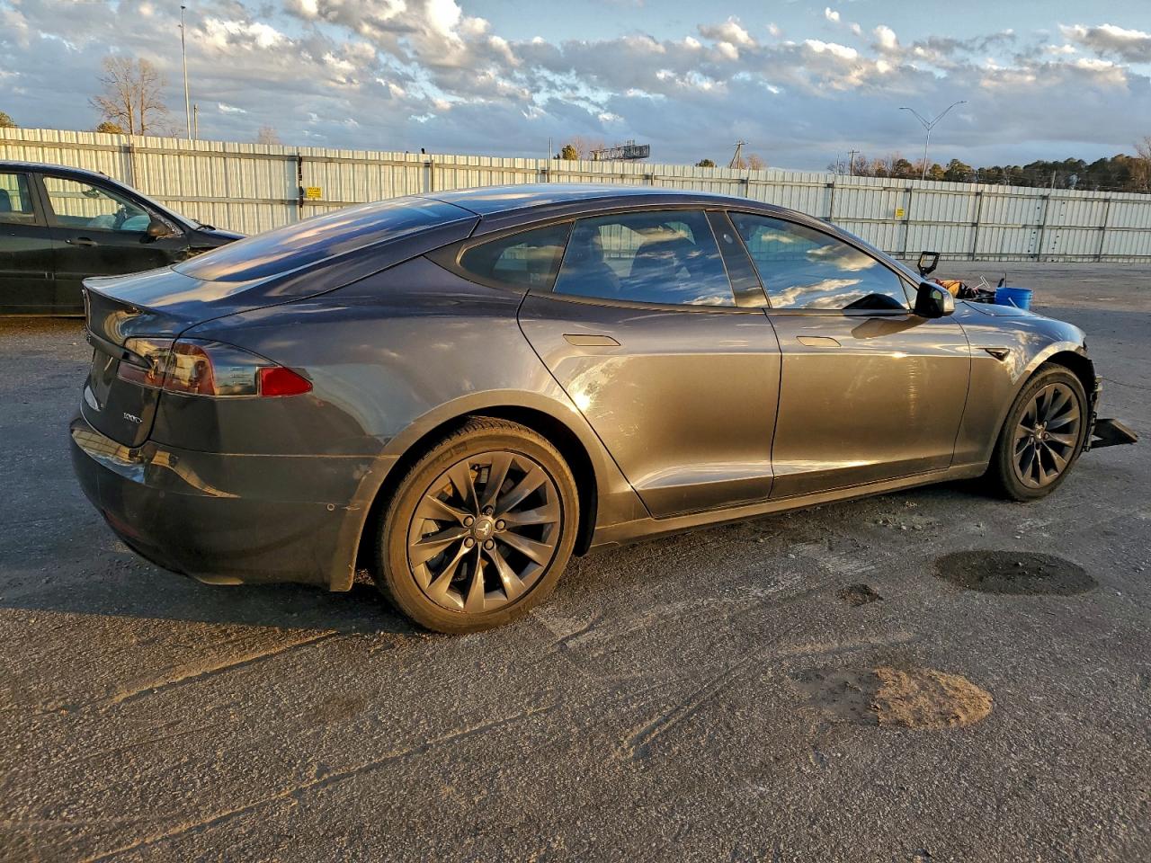 2018 TESLA MODEL S photo 3