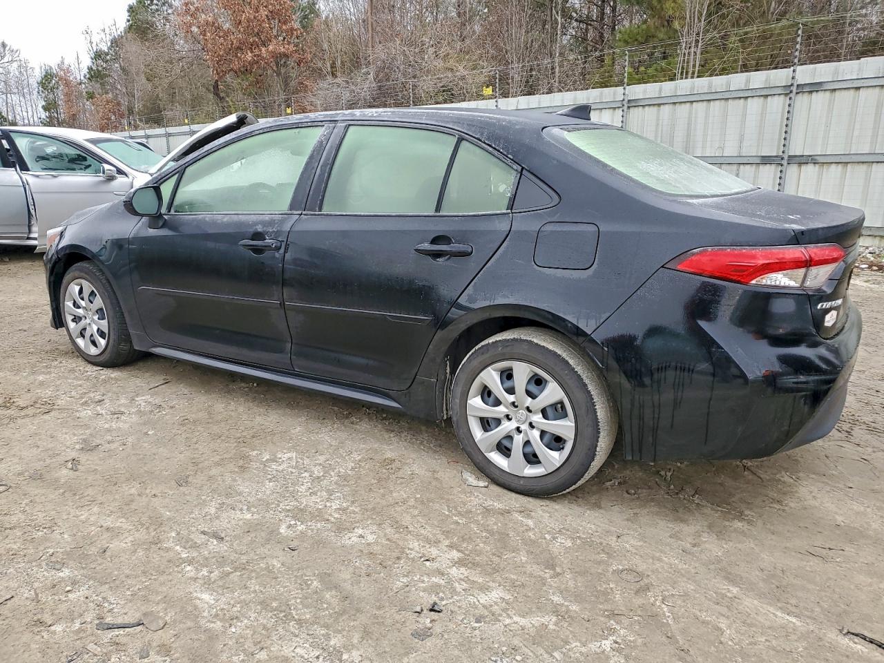 2023 TOYOTA COROLLA LE photo 2