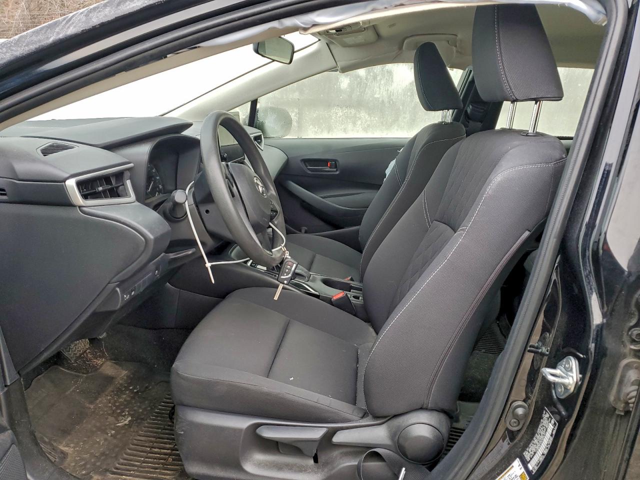 2023 TOYOTA COROLLA LE photo 7