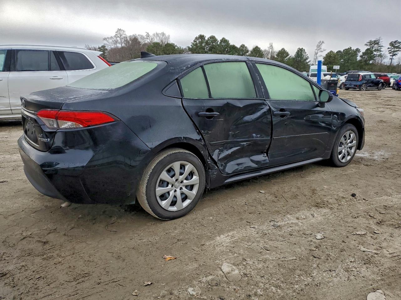 2023 TOYOTA COROLLA LE photo 3