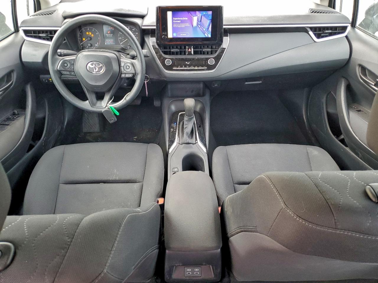 2025 TOYOTA COROLLA LE photo 8