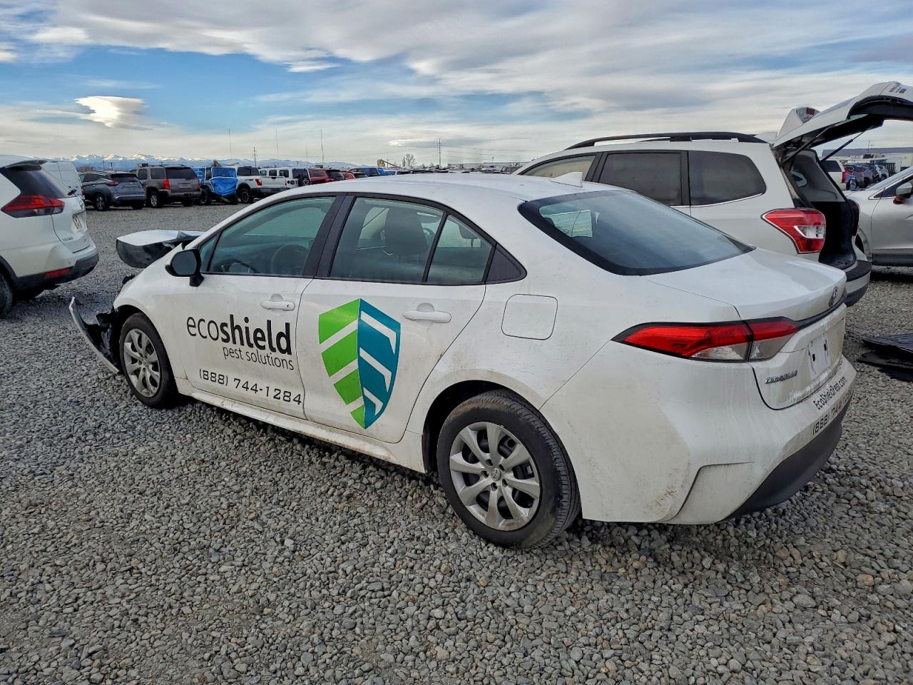 2025 TOYOTA COROLLA LE photo 2
