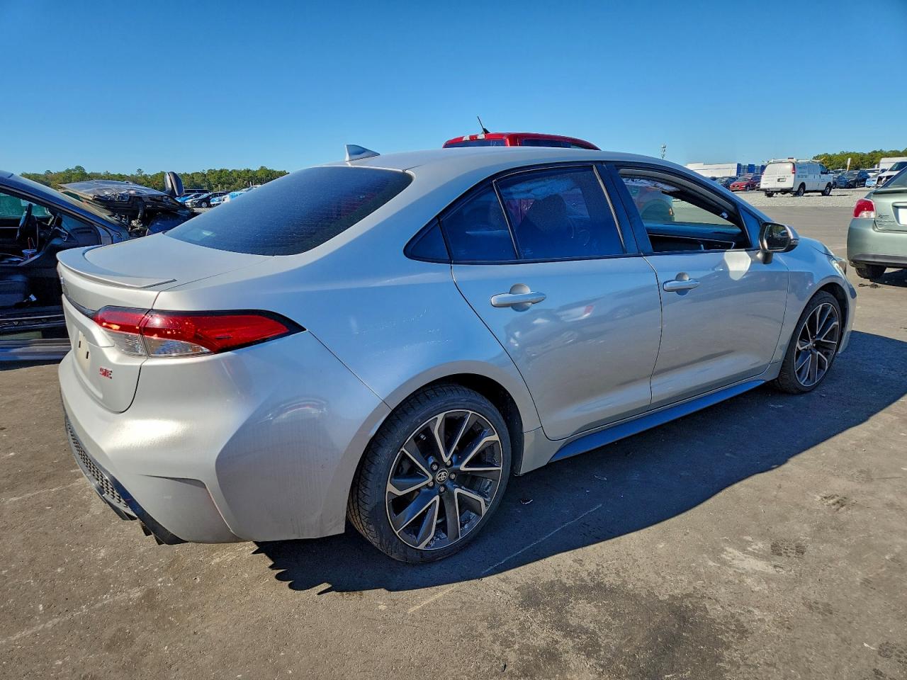 2020 TOYOTA COROLLA SE photo 3