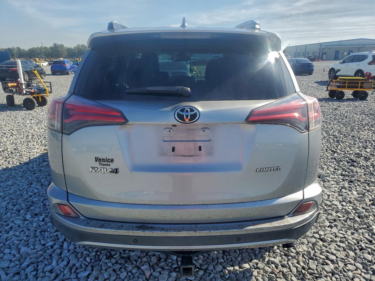 2018 TOYOTA RAV4 LIMITED photo 6