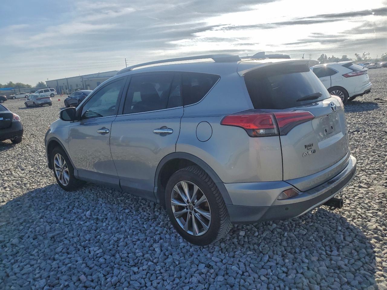 2018 TOYOTA RAV4 LIMITED photo 2