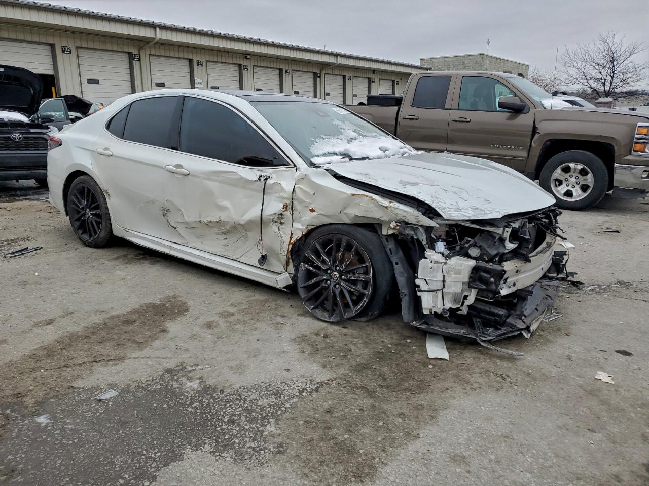 2021 TOYOTA CAMRY photo 7