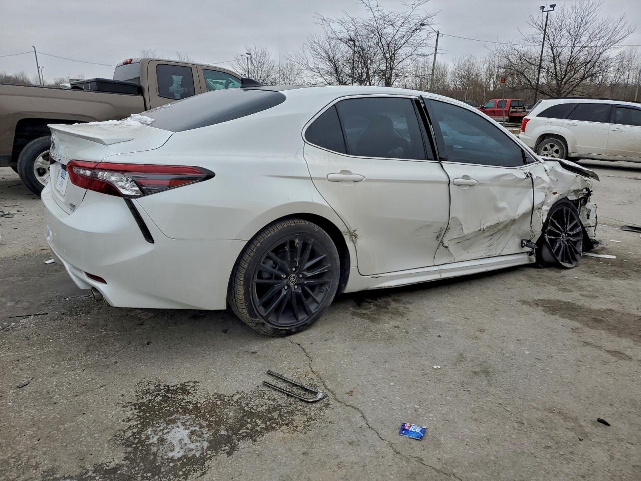 2021 TOYOTA CAMRY photo 5
