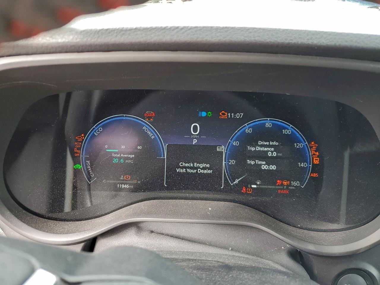 2025 TOYOTA SIENNA XSE photo 9