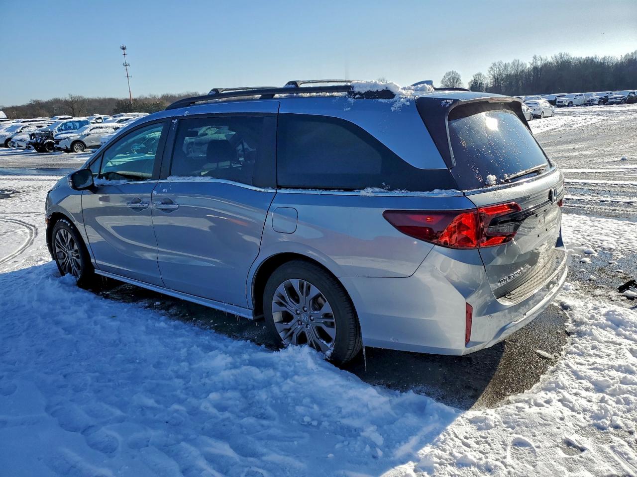 2025 HONDA ODYSSEY TOURING photo 2