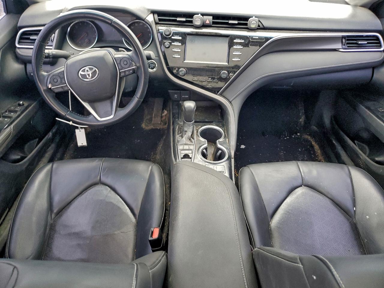 2018 TOYOTA CAMRY XSE photo 8