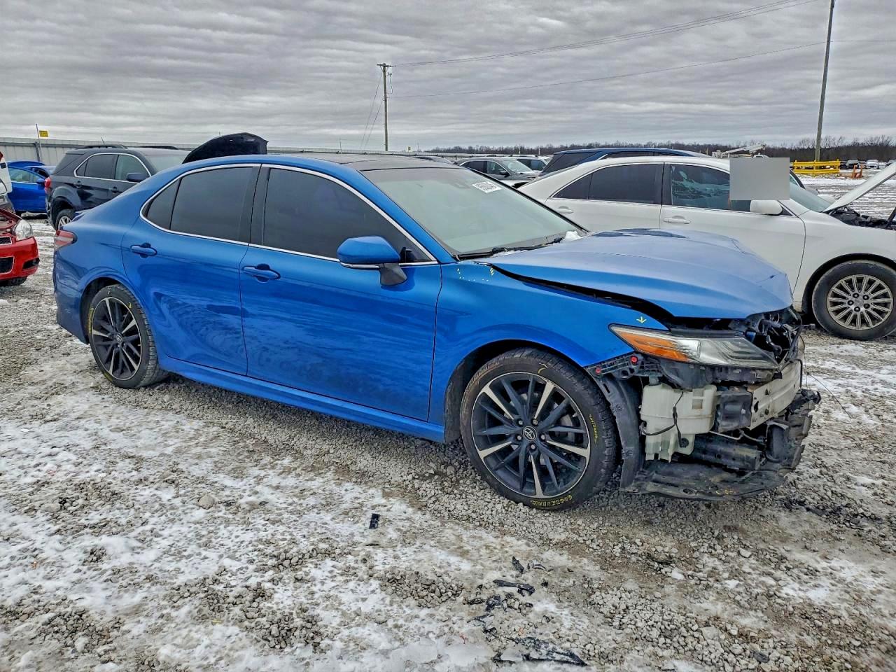 2018 TOYOTA CAMRY XSE photo 4