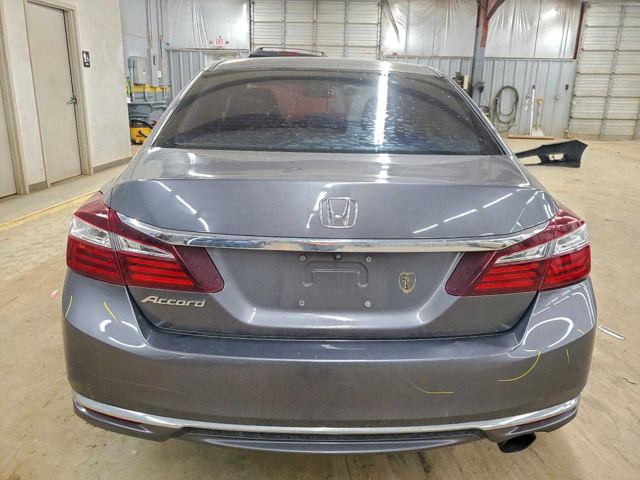 2017 HONDA ACCORD LX photo 6