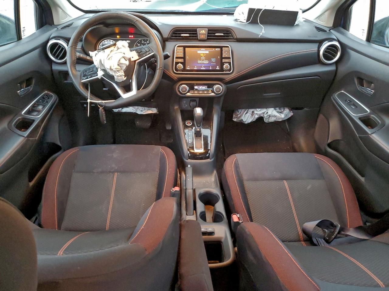 2020 NISSAN VERSA SR photo 8