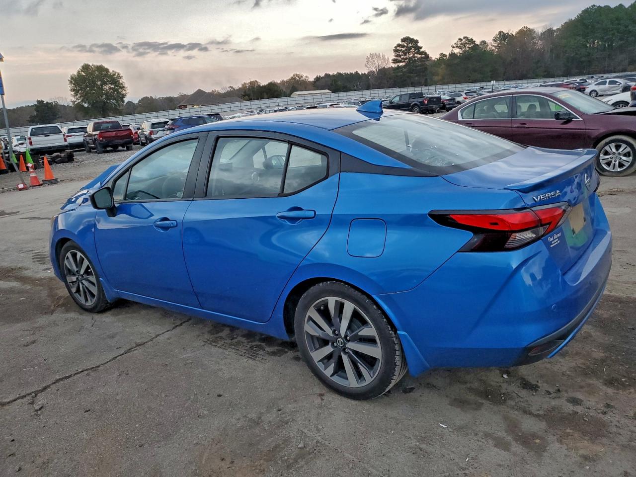2020 NISSAN VERSA SR photo 2