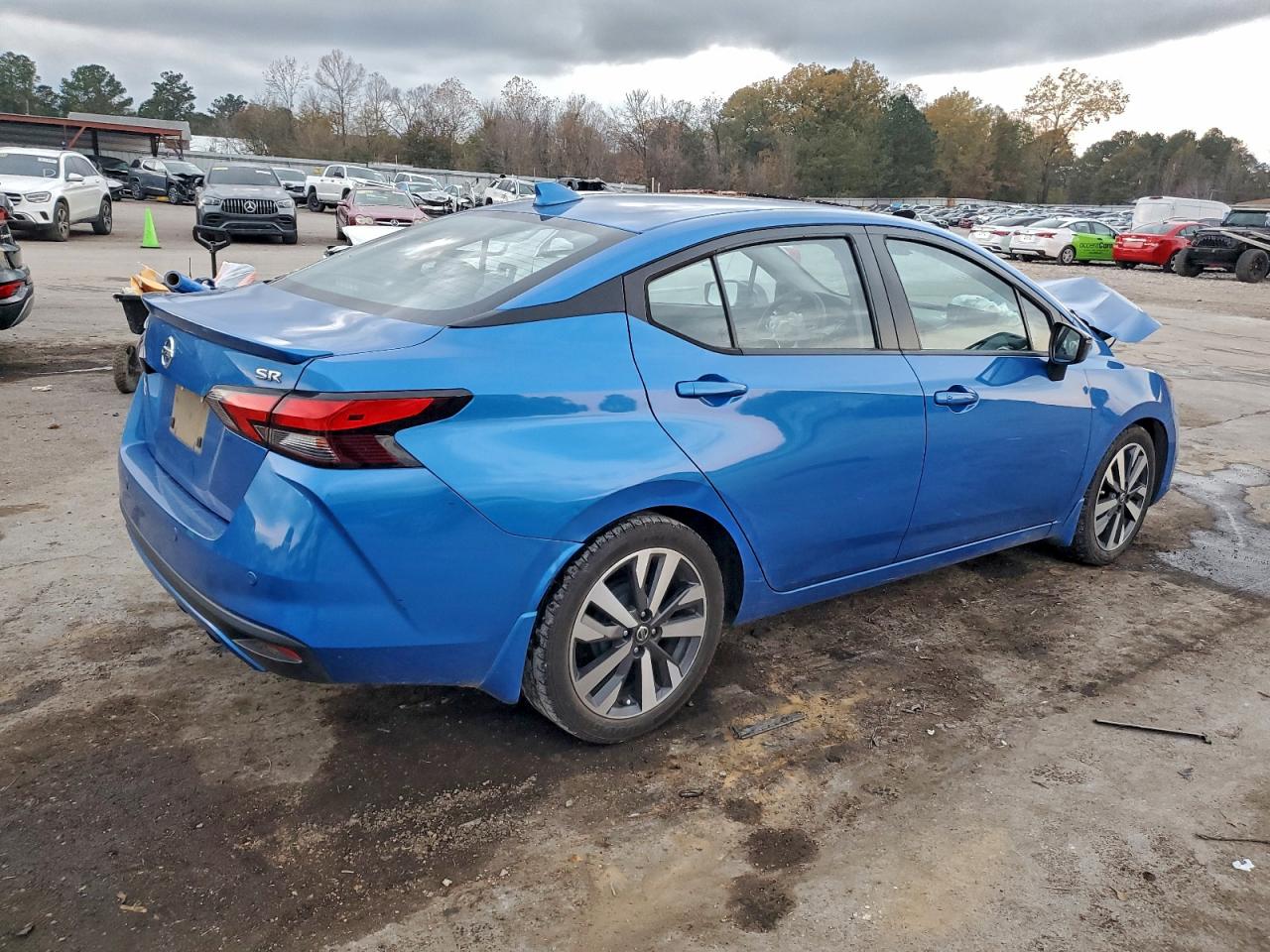 2020 NISSAN VERSA SR photo 3
