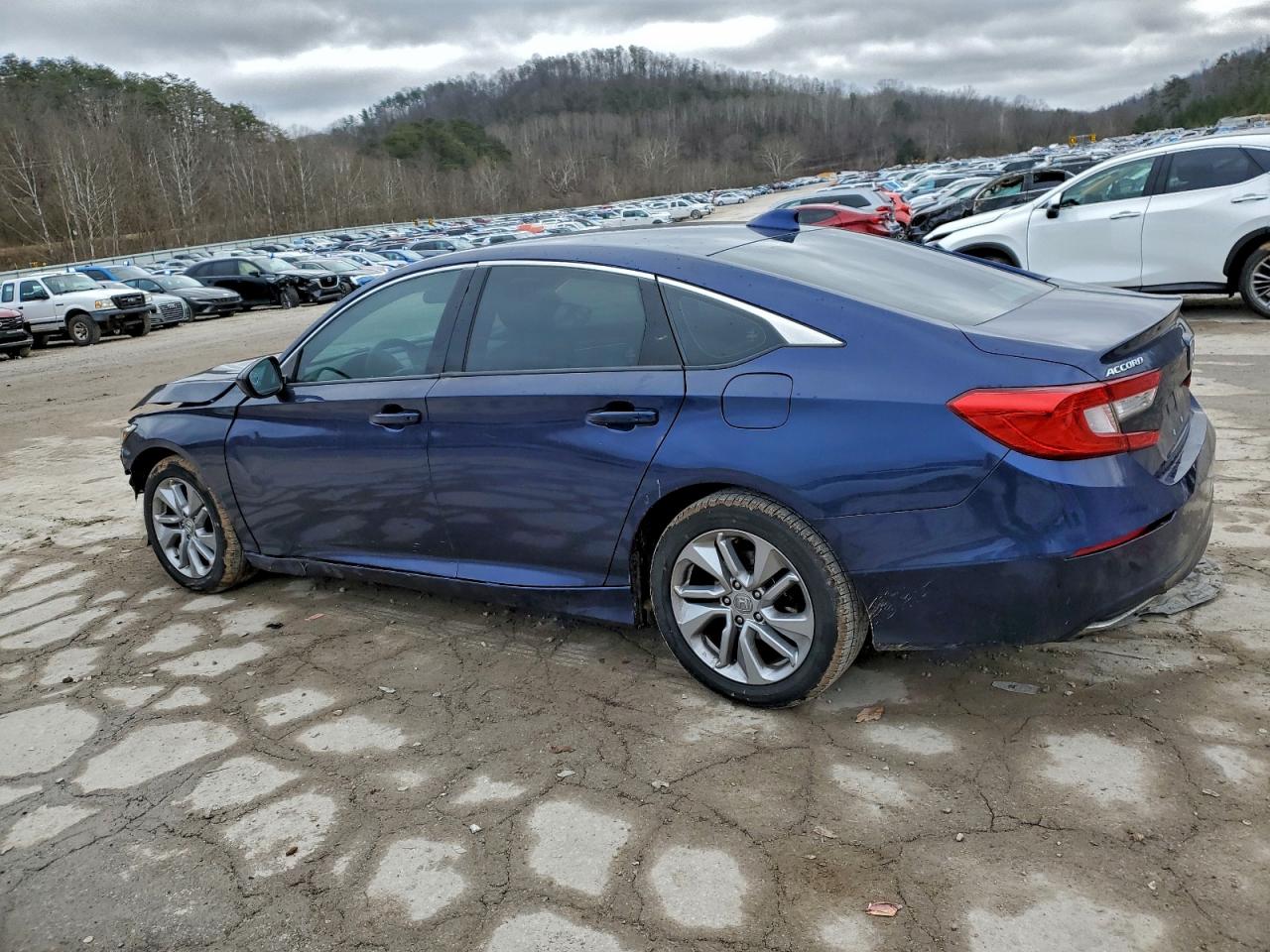 2020 HONDA ACCORD LX photo 2