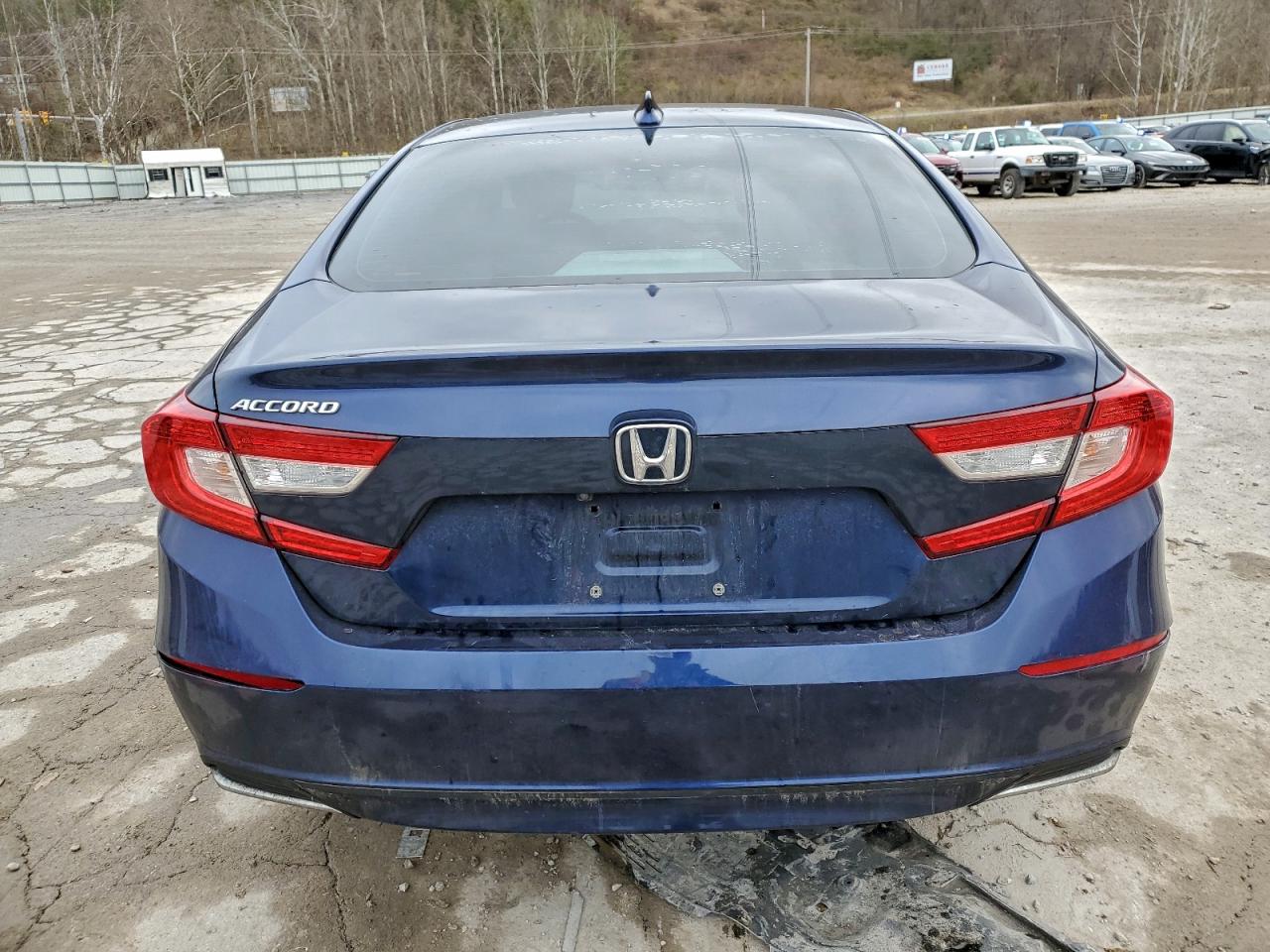 2020 HONDA ACCORD LX photo 6