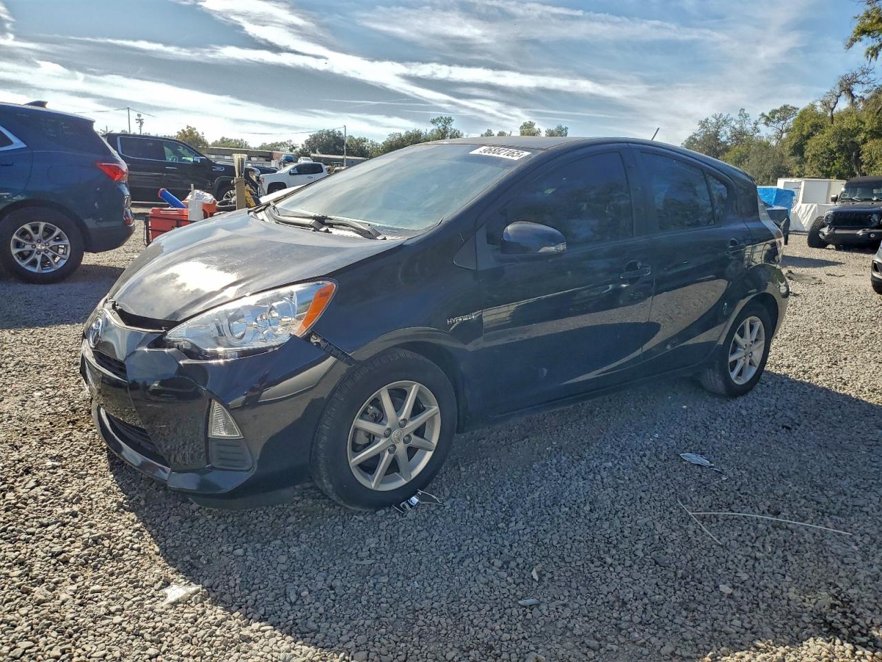 2012 TOYOTA PRIUS C — FRONT END damage — photo 1