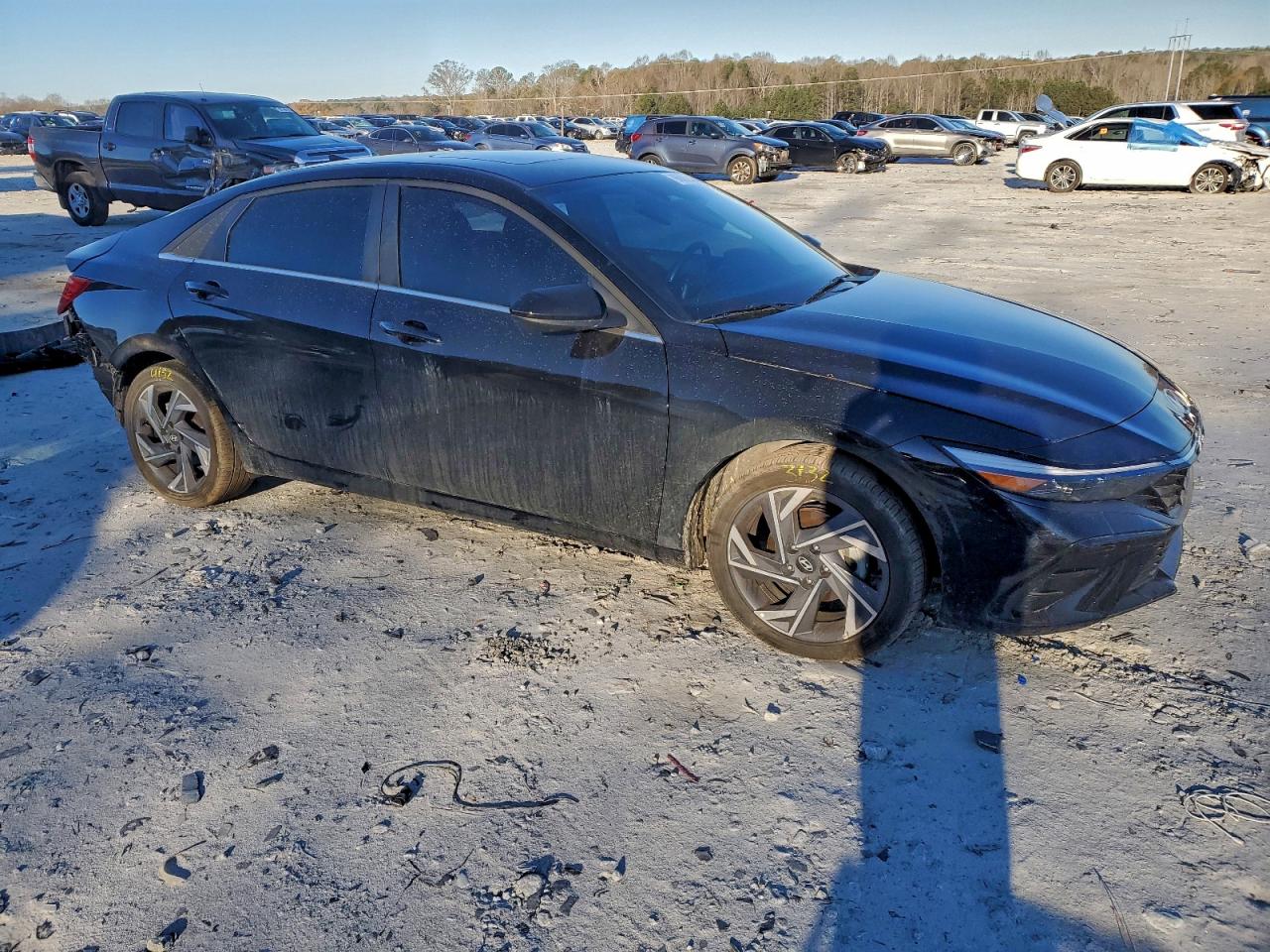 2025 HYUNDAI ELANTRA SEL photo 4