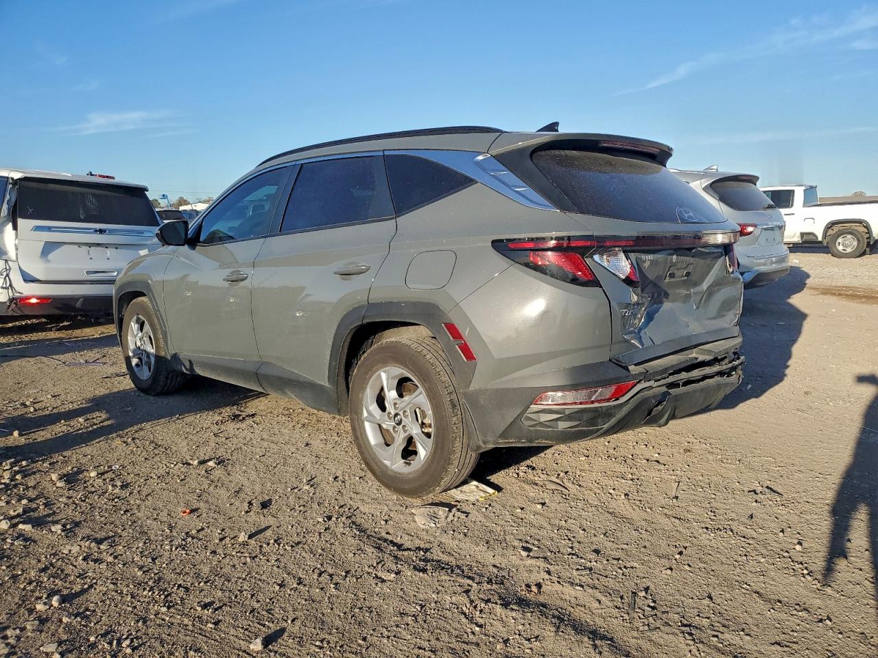 2024 HYUNDAI TUCSON SEL photo 2