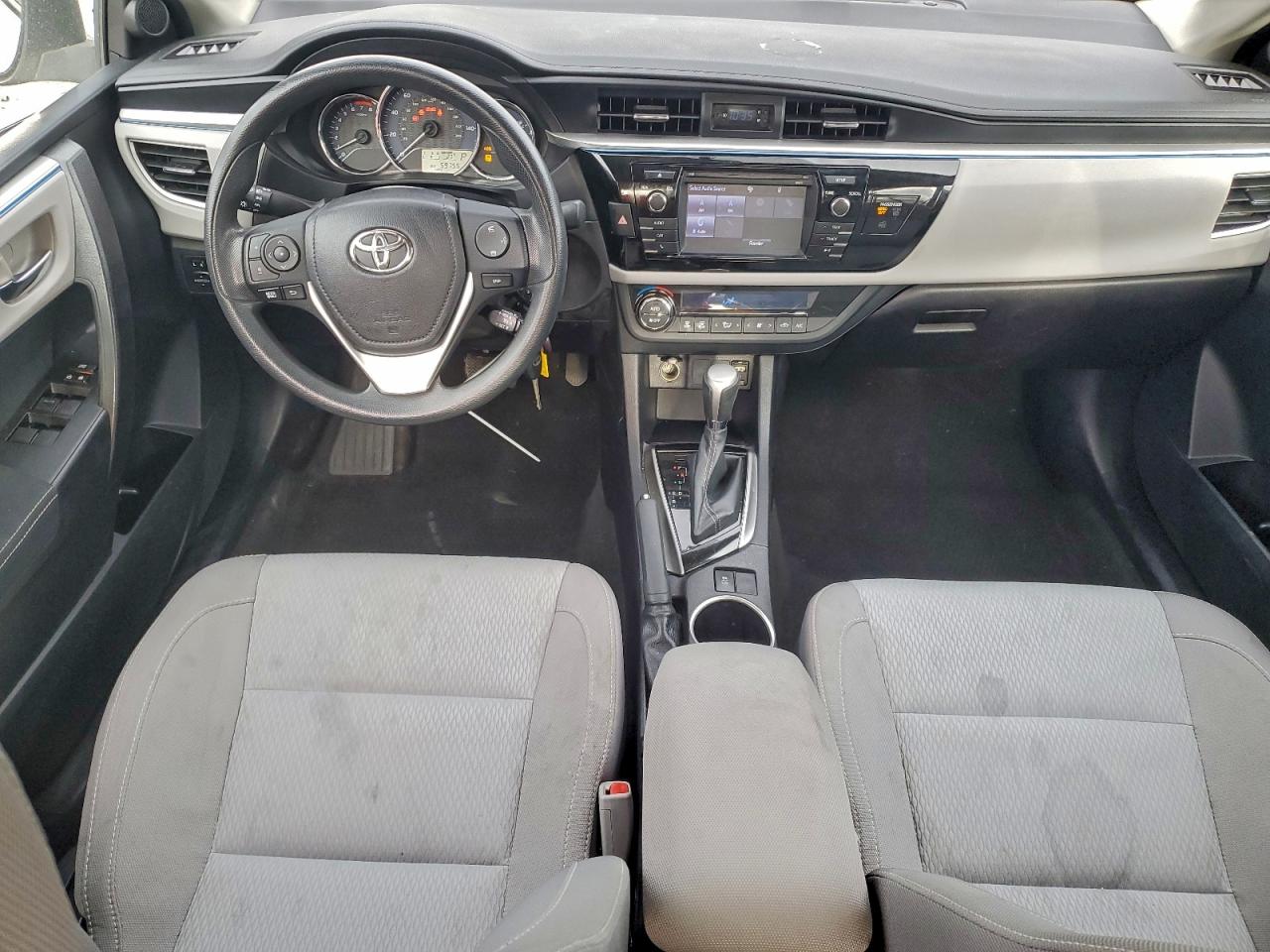 2016 TOYOTA COROLLA L photo 8