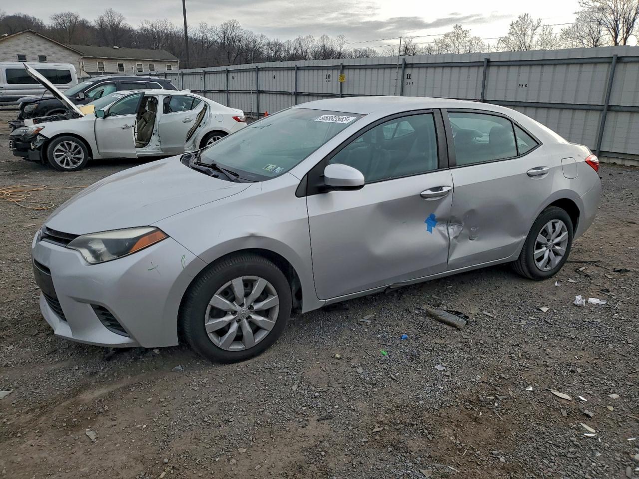 2016 TOYOTA COROLLA