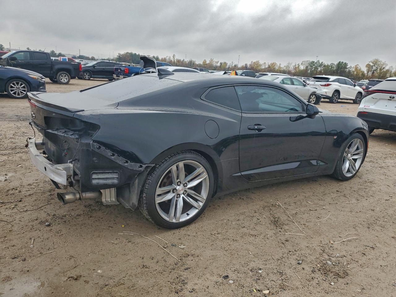 2017 CHEVROLET CAMARO LT photo 3