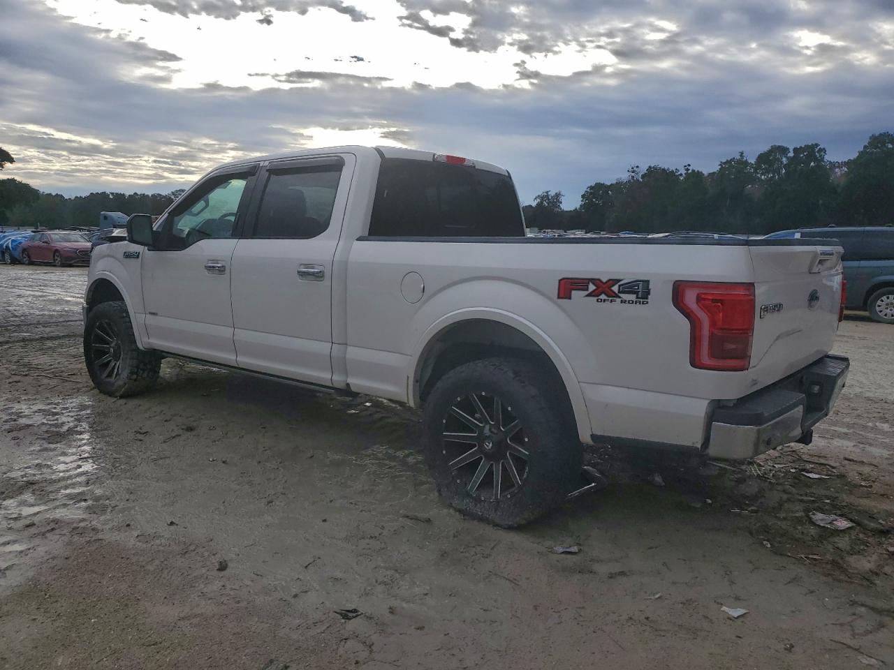2015 FORD F150 SUPERCREW photo 2