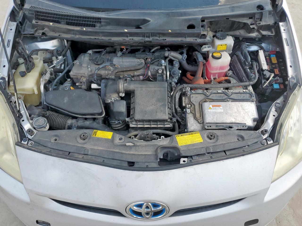 2010 TOYOTA PRIUS photo 11