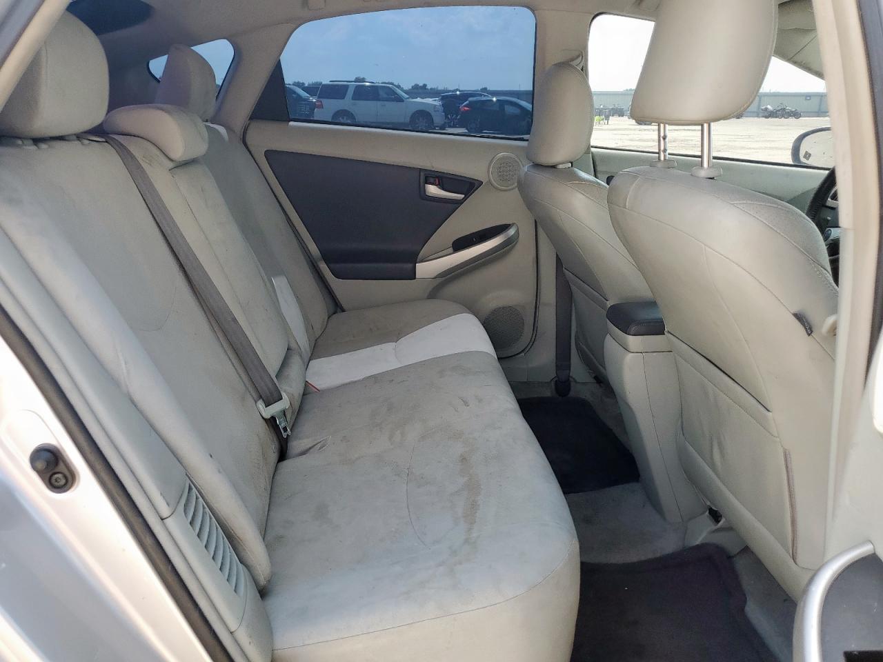 2010 TOYOTA PRIUS photo 10