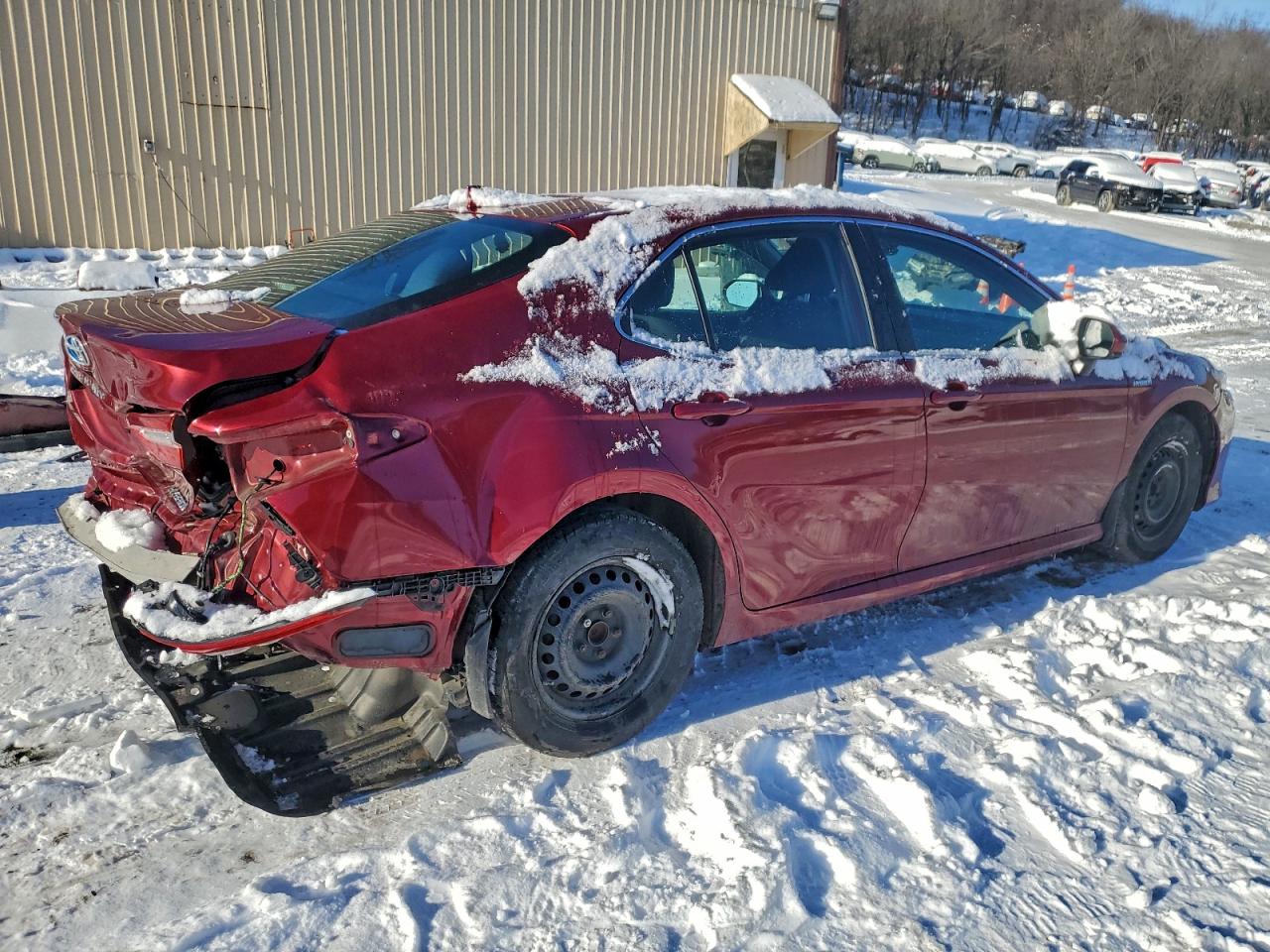 2019 TOYOTA CAMRY LE photo 3