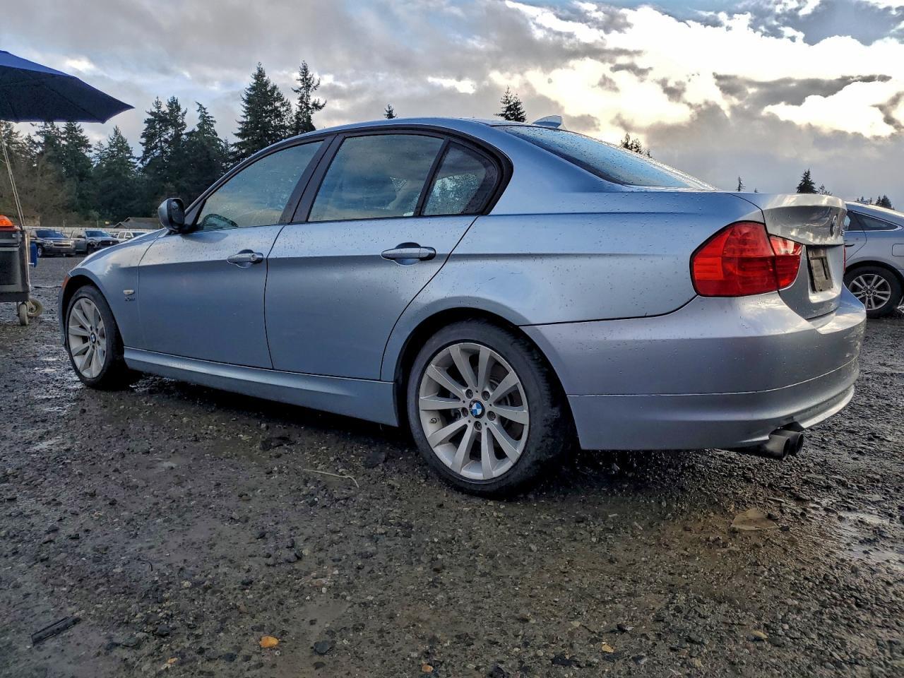 2011 BMW 328 XI SULEV photo 2