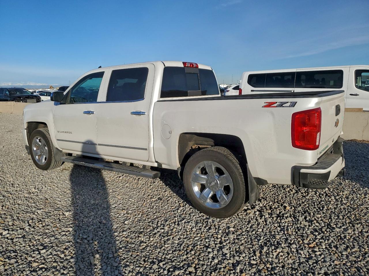2018 CHEVROLET SILVERADO K1500 LTZ photo 2