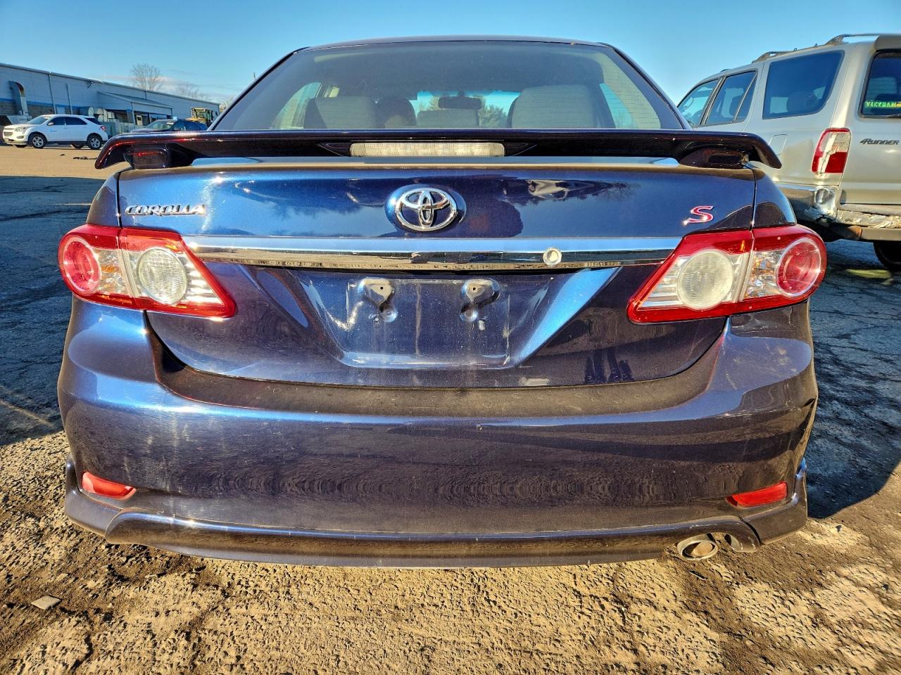 2012 TOYOTA COROLLA BASE photo 6