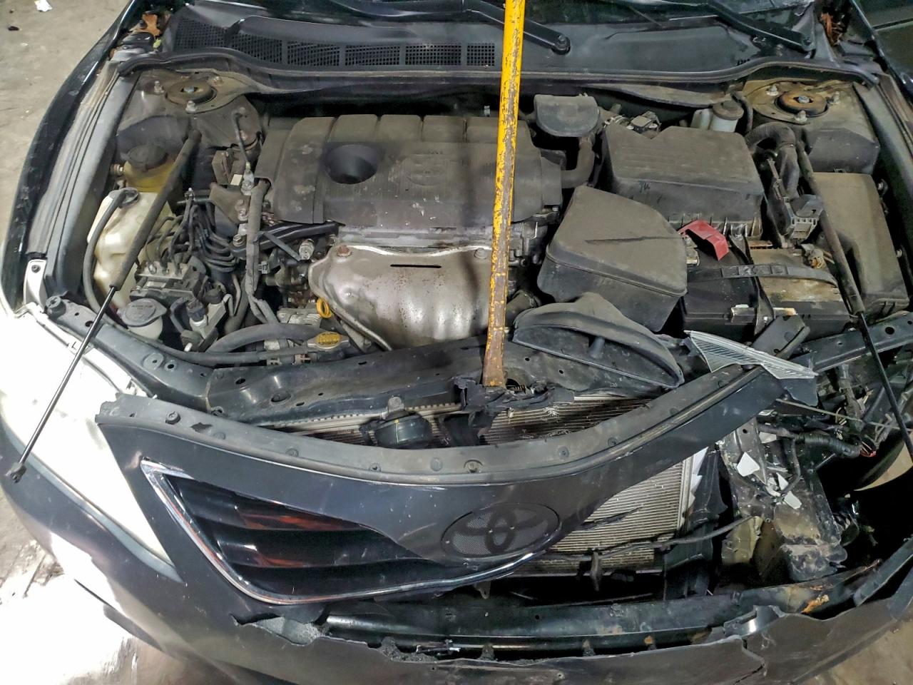 2011 TOYOTA CAMRY BASE photo 11