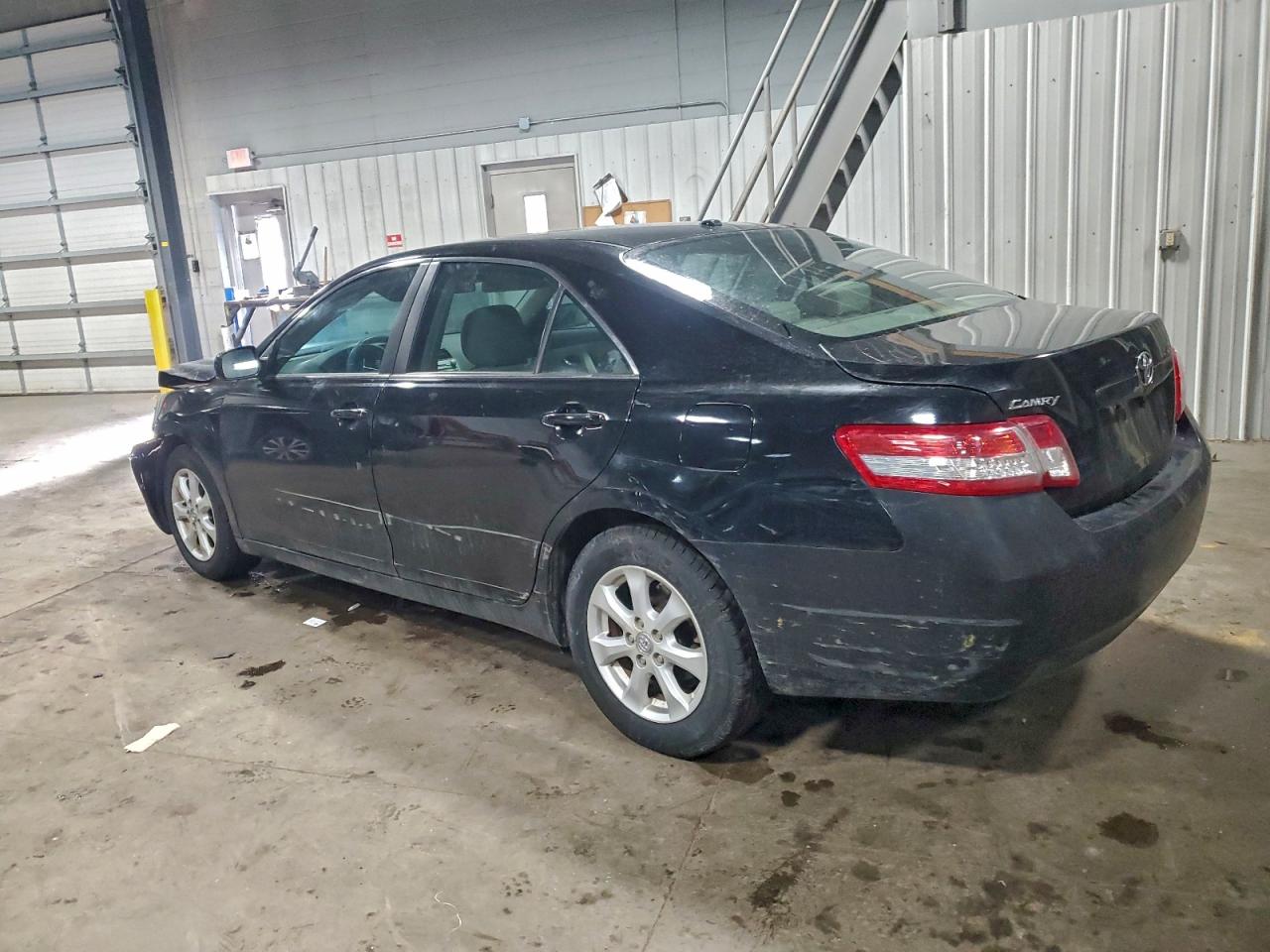 2011 TOYOTA CAMRY BASE photo 2