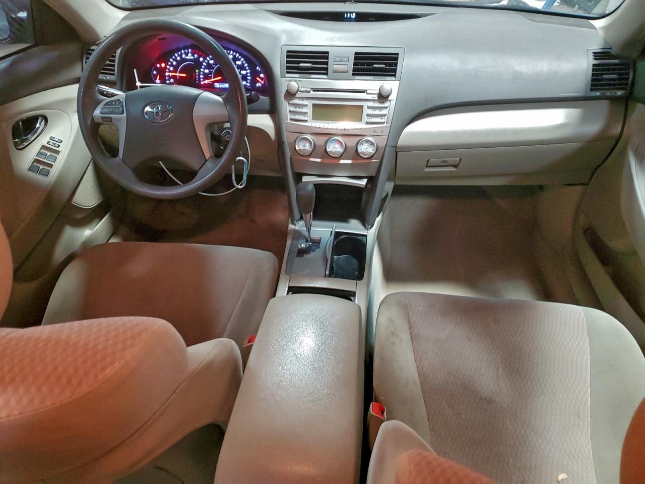 2011 TOYOTA CAMRY BASE photo 8