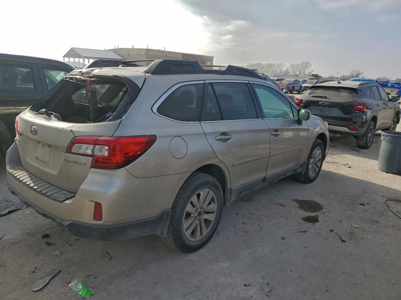 2015 SUBARU OUTBACK 2.5I PREMIUM photo 3
