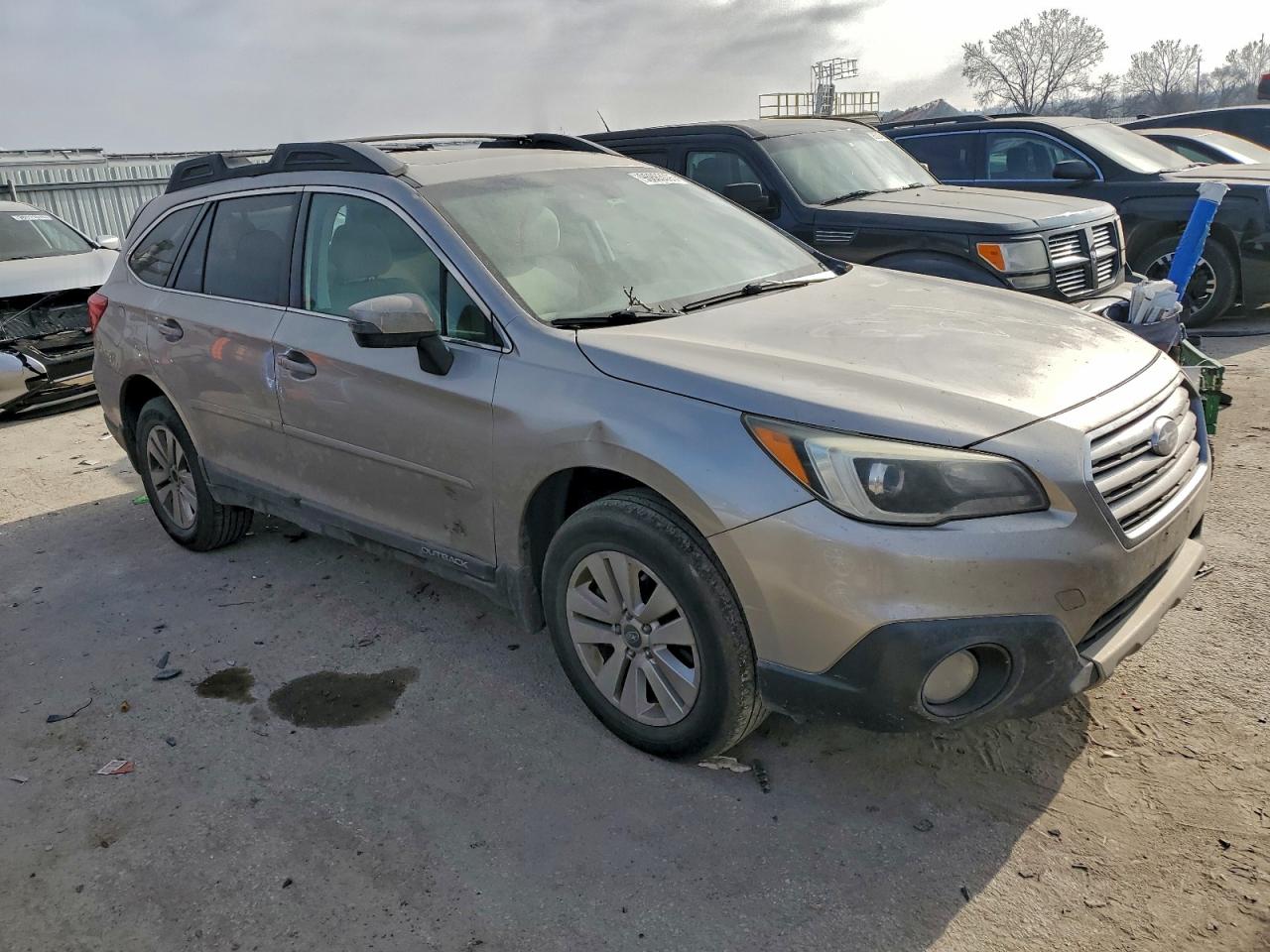2015 SUBARU OUTBACK 2.5I PREMIUM photo 4
