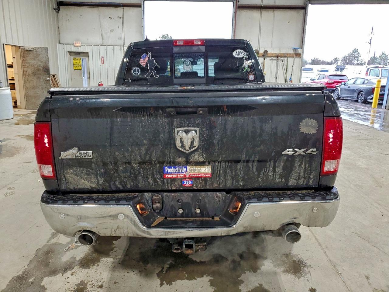 2017 RAM 1500 SLT photo 6