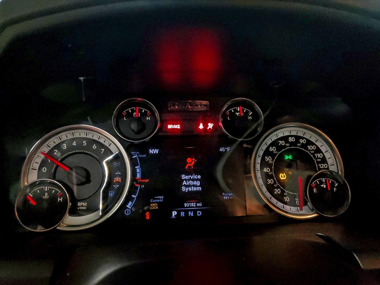 2017 RAM 1500 SLT photo 9