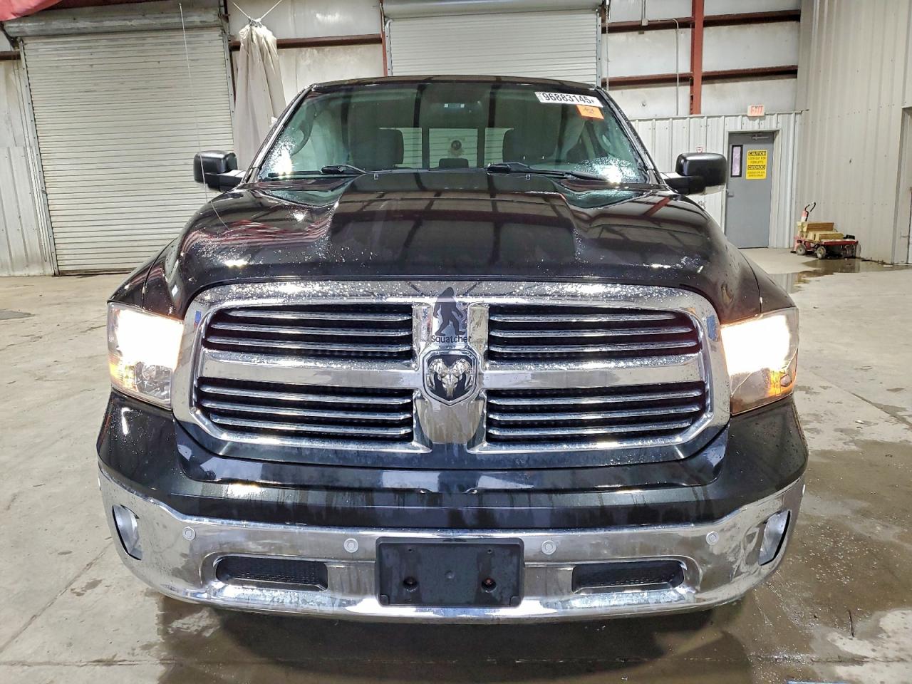 2017 RAM 1500 SLT photo 5