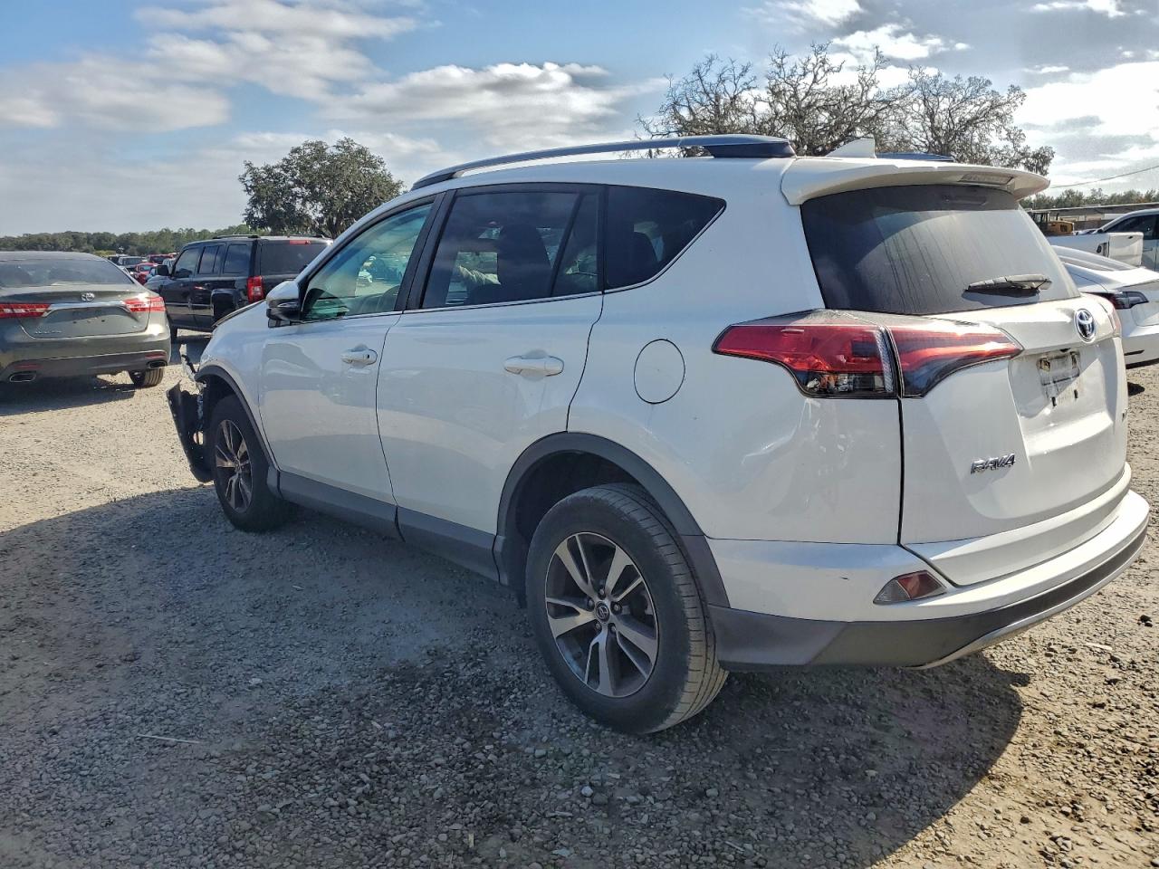 2018 TOYOTA RAV4 ADVENTURE photo 2