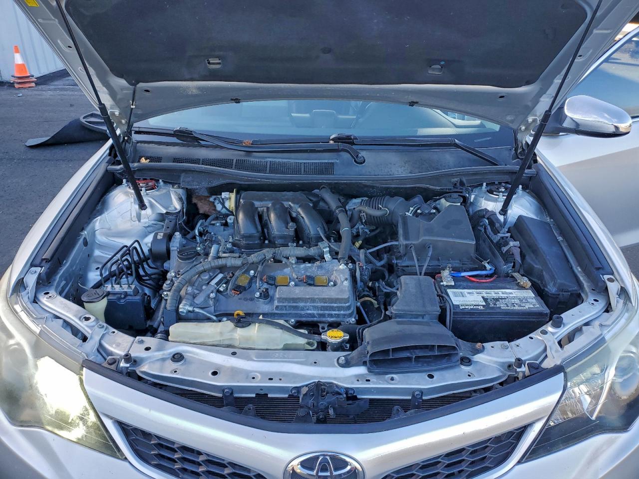 2012 TOYOTA CAMRY SE photo 11